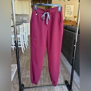 FIGS Technical Collection Jogger Scrub Pants – Burgundy – Women’s S/T